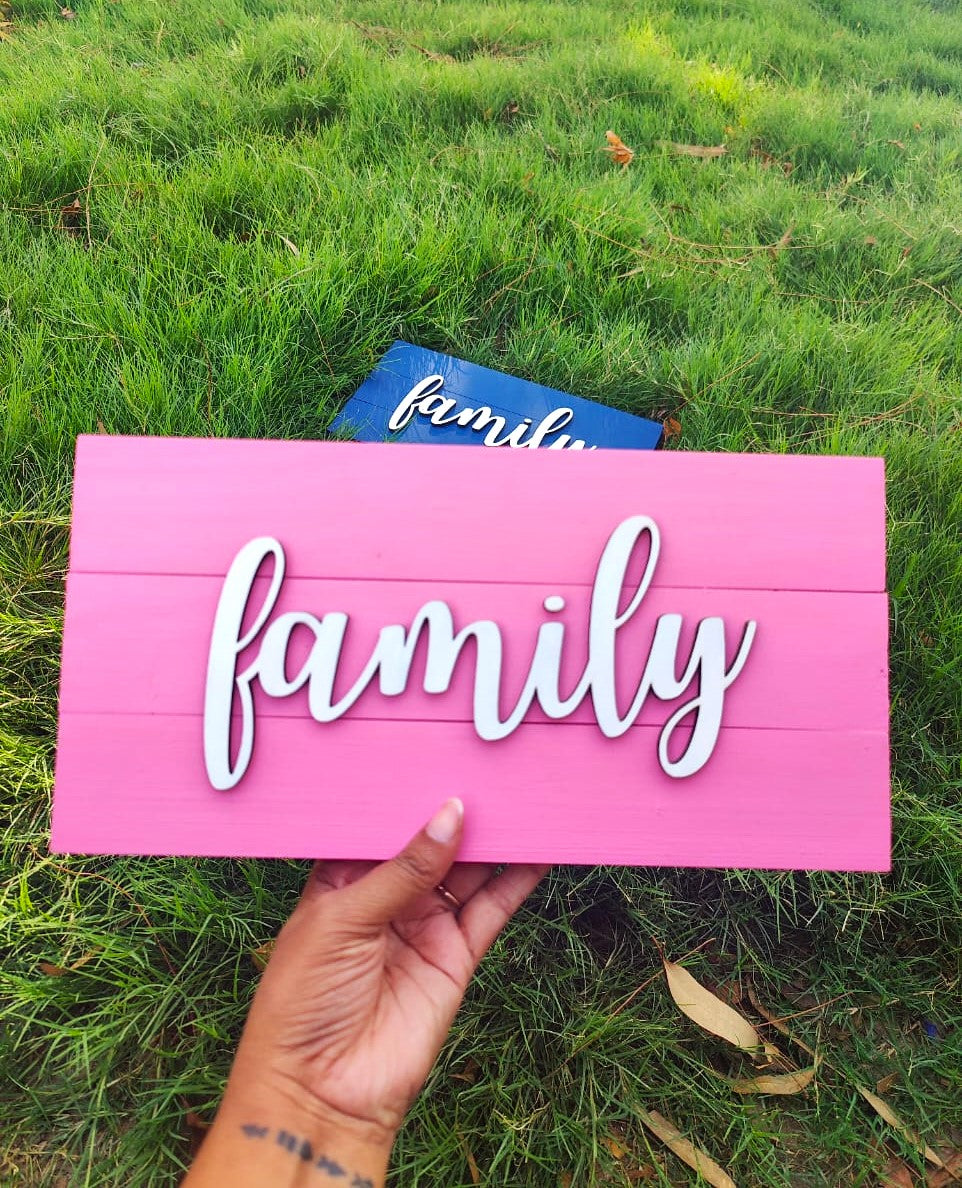 Family 3 Plank Sign