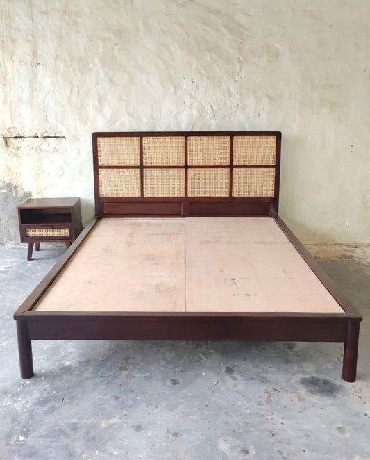 Cane Grid Bed